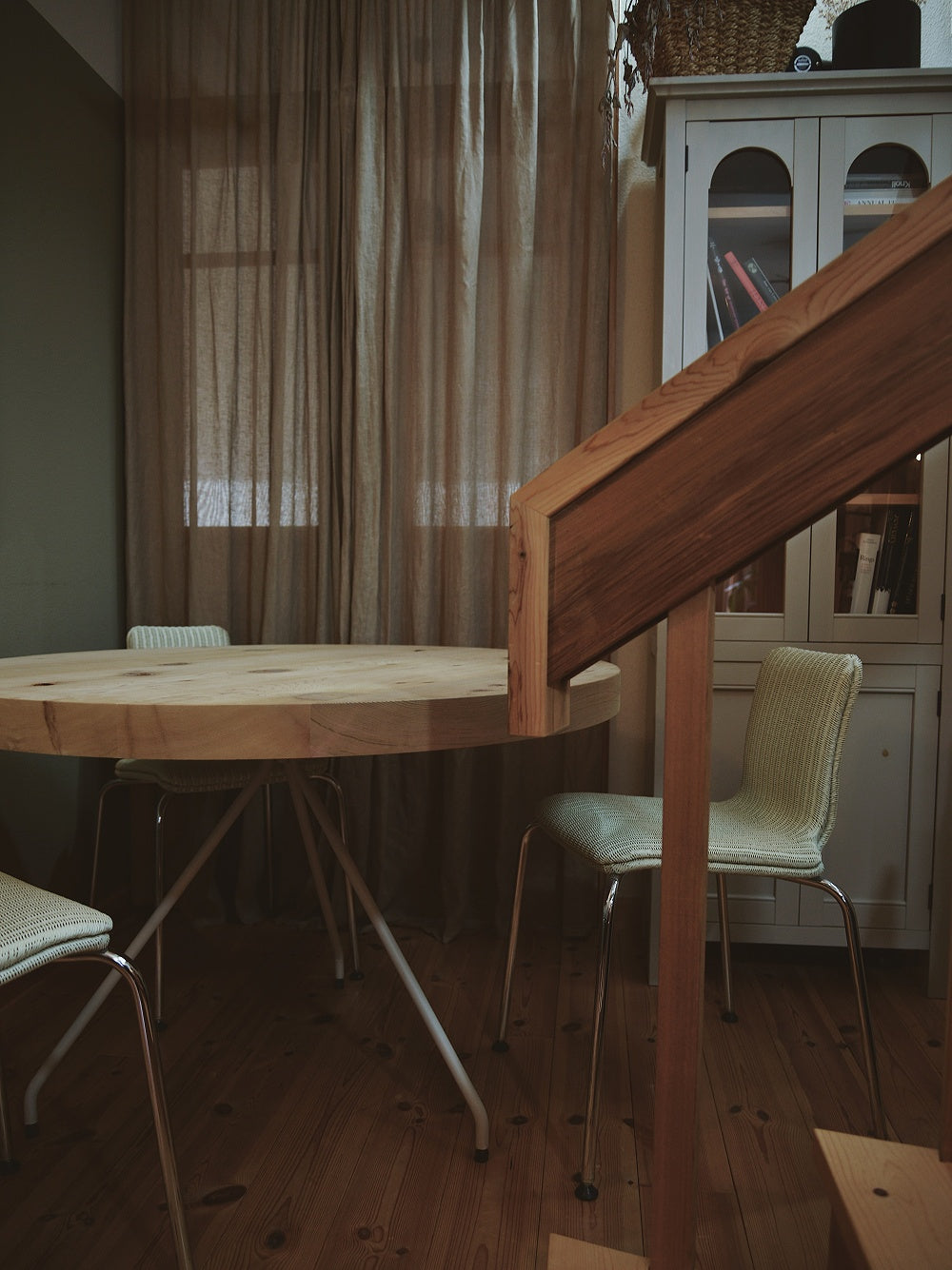 RED CEDAR Round table w/ironlegs レッドシダー ラウンドテーブル