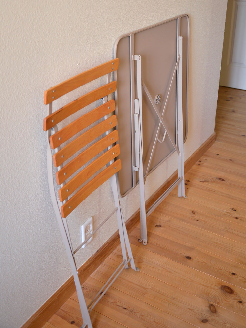 Fermob Bistro Table Large - フェルモブ ビストロ スクエアテーブル 正方形 71×71cm