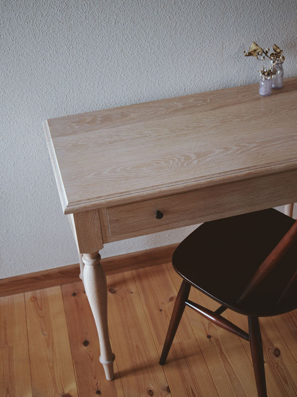 細い脚のオークデスク Oak Desk