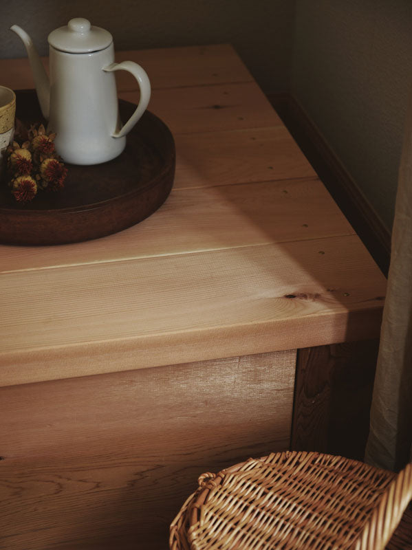 木製のストレージベンチ