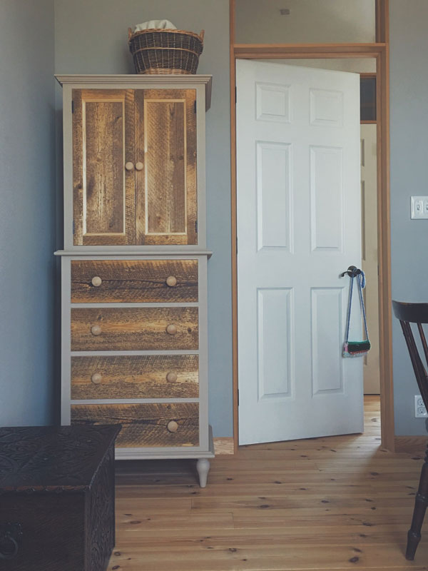 オールドパインのリネンプレス&チェスト