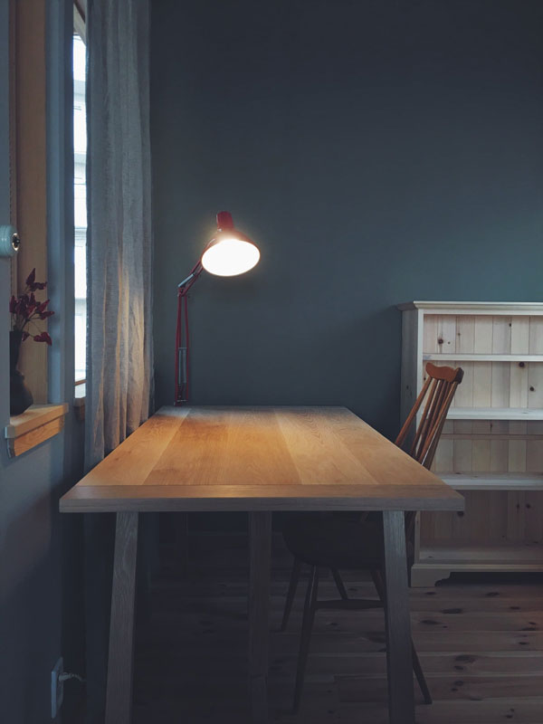 Hata Trestle Table/Desk