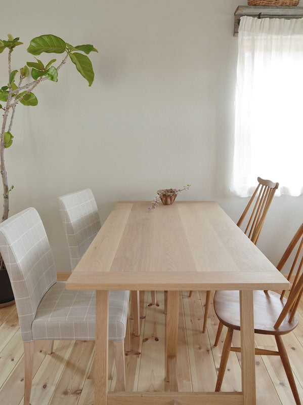 Linen Chair white check