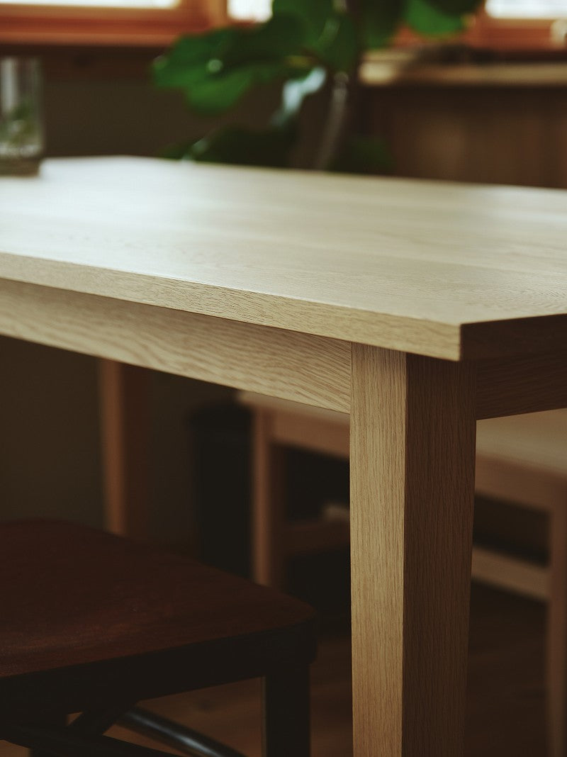 Atelier Table