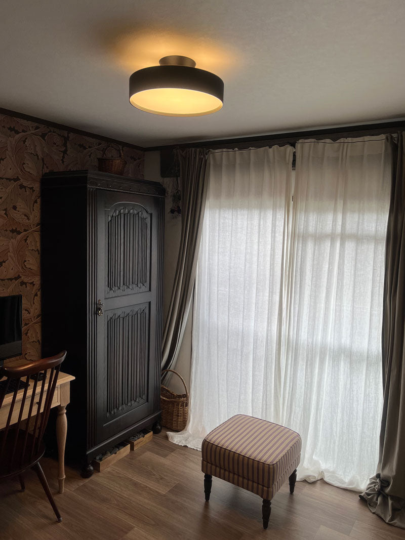 色んな雰囲気を作り出せる “シーリングランプ“