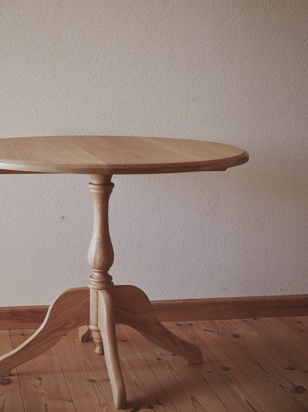 オークラウンドテーブル クラシック – fig furniture and deco