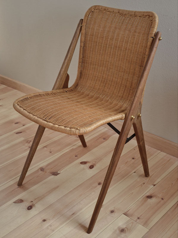 籐とアイアンの椅子